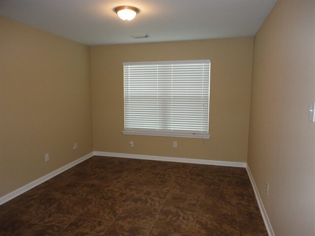 Building Photo - 18107 Quiet Ridge Ln