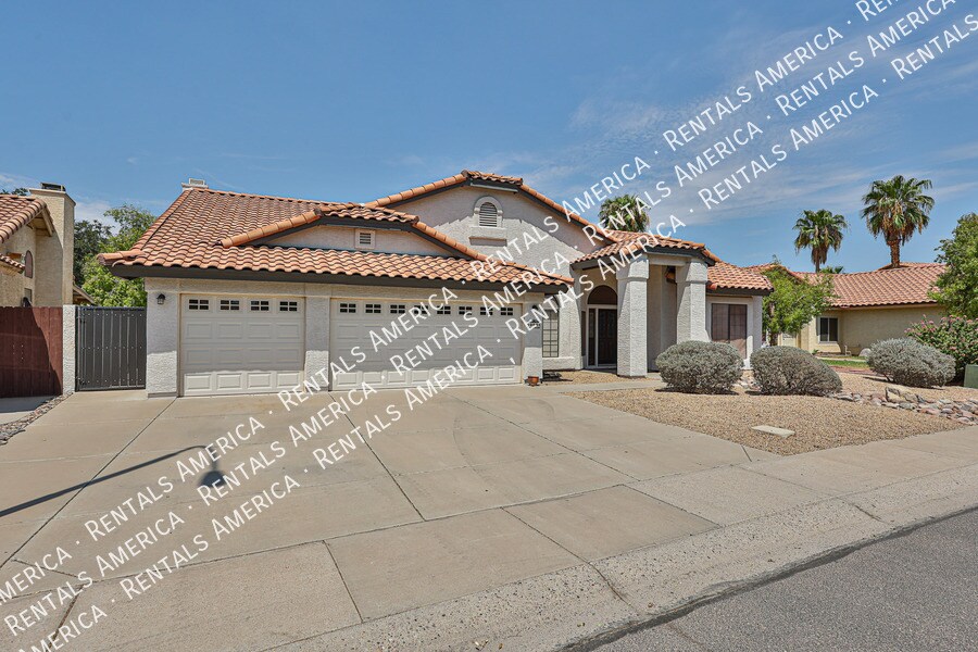 Building Photo - 3802 N Wintergreen Way