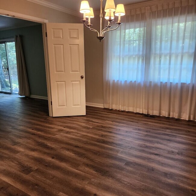 Building Photo - 106 Argall Town Ln
