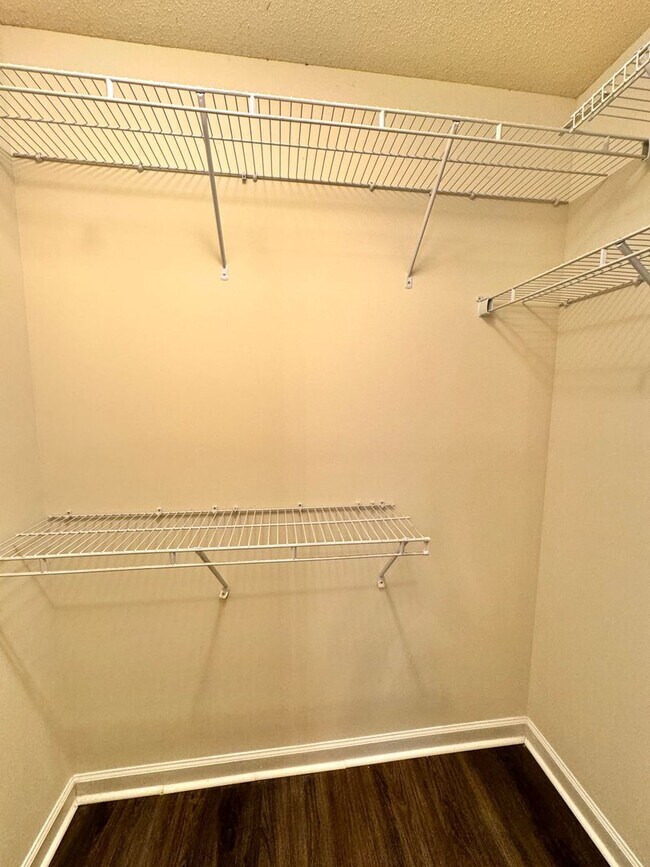 Building Photo - Tuscaloosa, AL Home For Rent. Available to View Now!