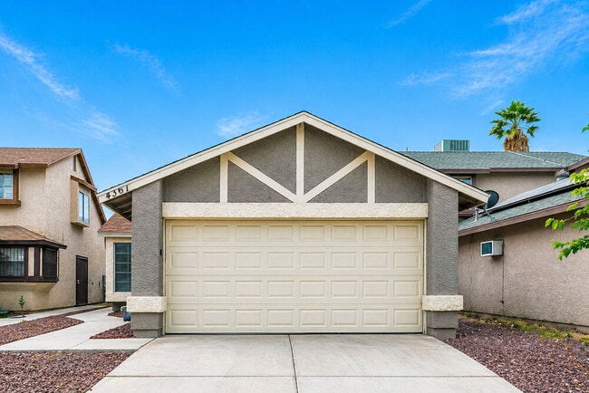 Building Photo - 4361 Faberge Ave