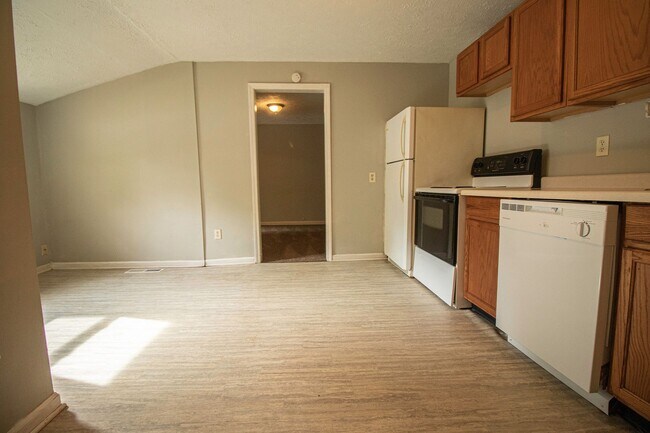 Building Photo - 803/805 N 7th St