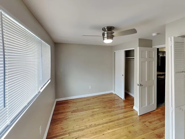 Building Photo - Lantern Square Apartments-B5