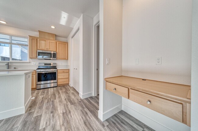 Building Photo - 2221 Tapia Wy