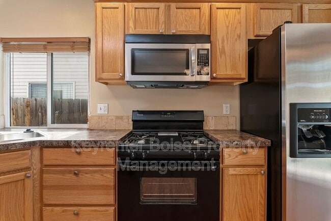 Building Photo - 3354 W Wave Dr