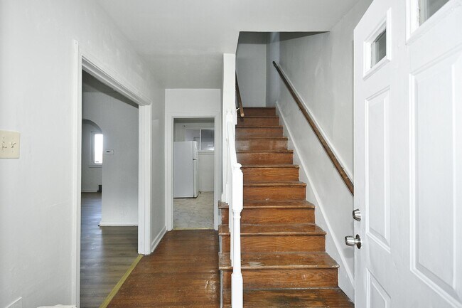Building Photo - 2937-239 Freeland St