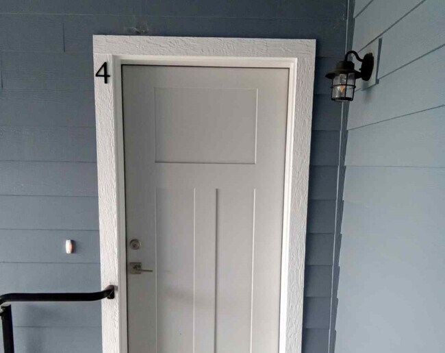 Building Photo - 220 Cheryl Ln