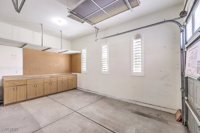 Building Photo - 3212 Wisteria Tree St