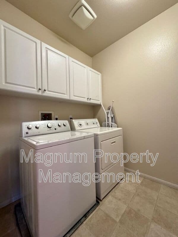 Building Photo - 30505 Canyon Hills Rd