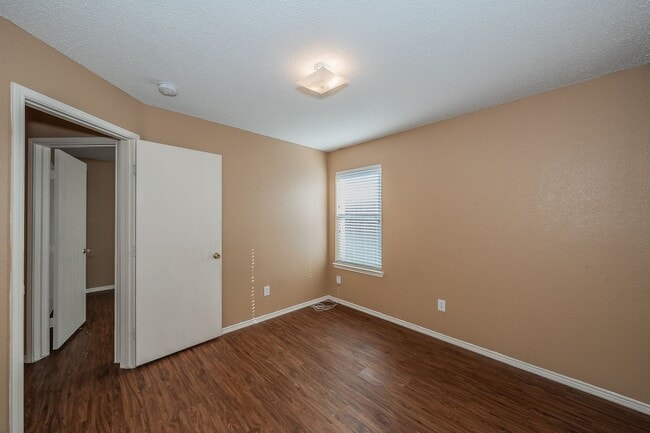 Building Photo - Spacious single story in Parks of Deer Creek