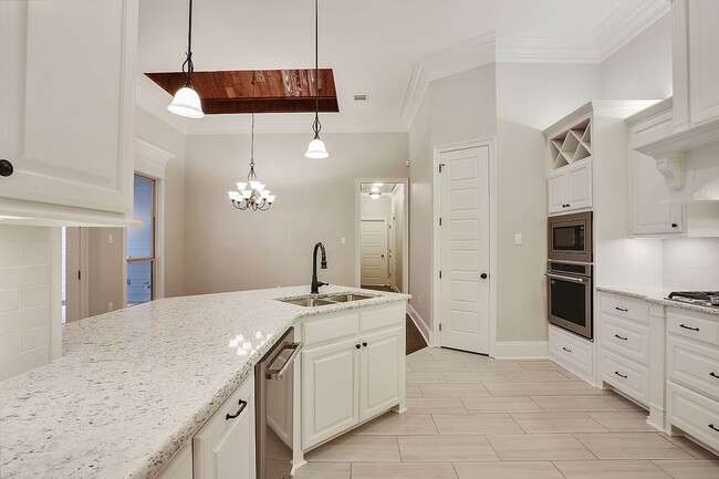 Building Photo - 41050 Galvez Trails Blvd