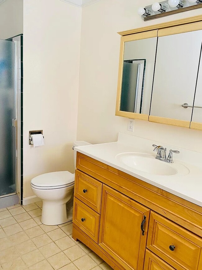 Building Photo - 1609 Blossom Hill Rd