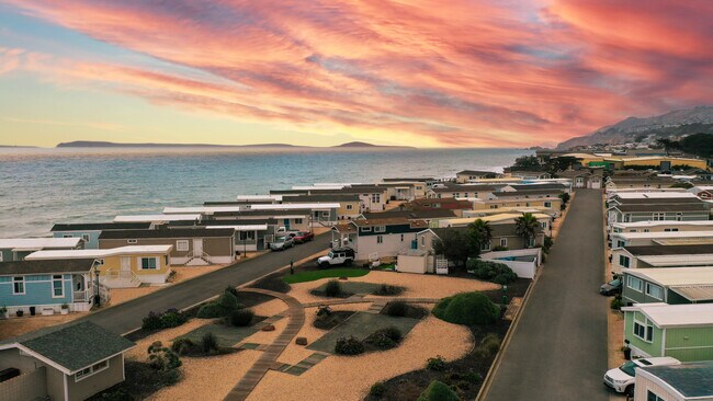 Building Photo - 428 4th Ave