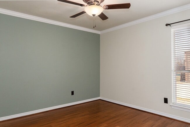 Building Photo - 115 Kenwick Ct