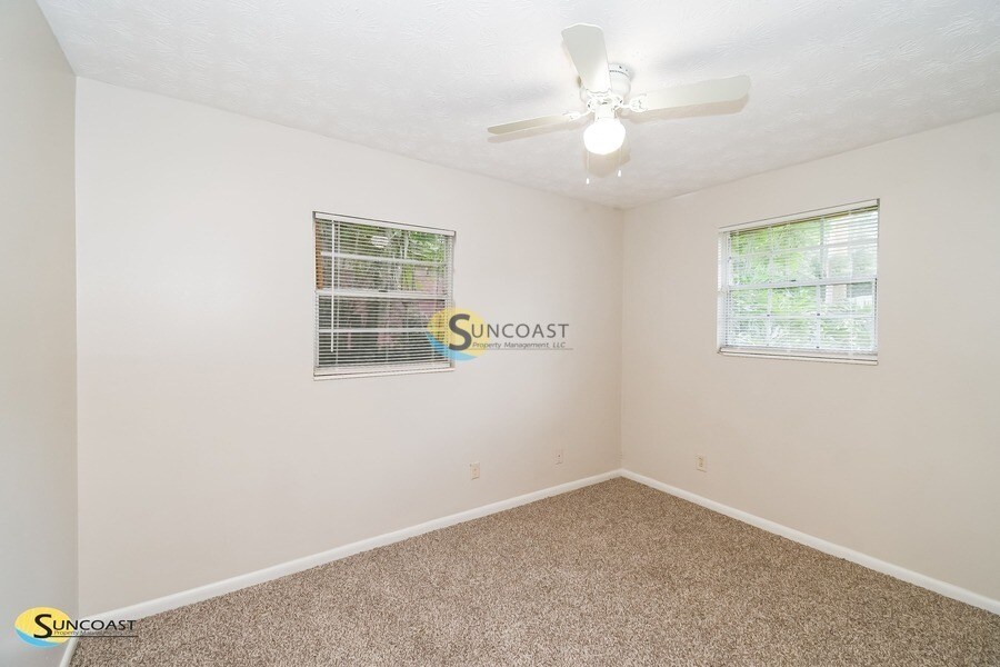 Building Photo - 4533 Jade Dr E
