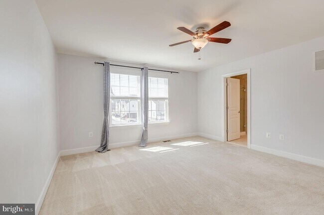 Building Photo - 6266 Summit Point Ct