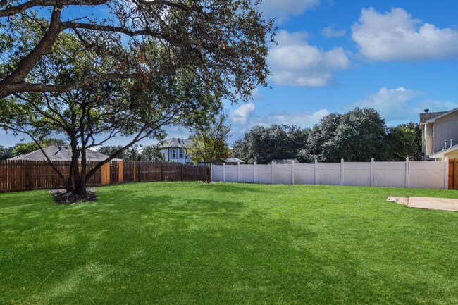 Building Photo - 2212 Jay Dr