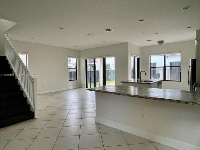 Building Photo - 3316 W 98th Pl