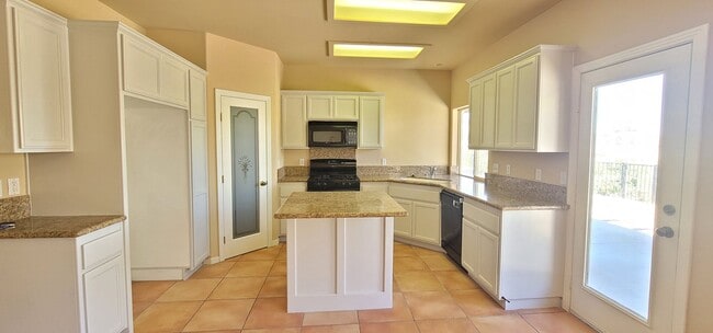 Building Photo - 6231 Mirlo Rd