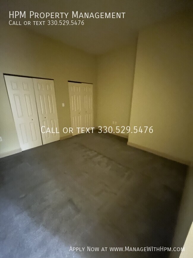 Building Photo - 2404 Prospect Ave E