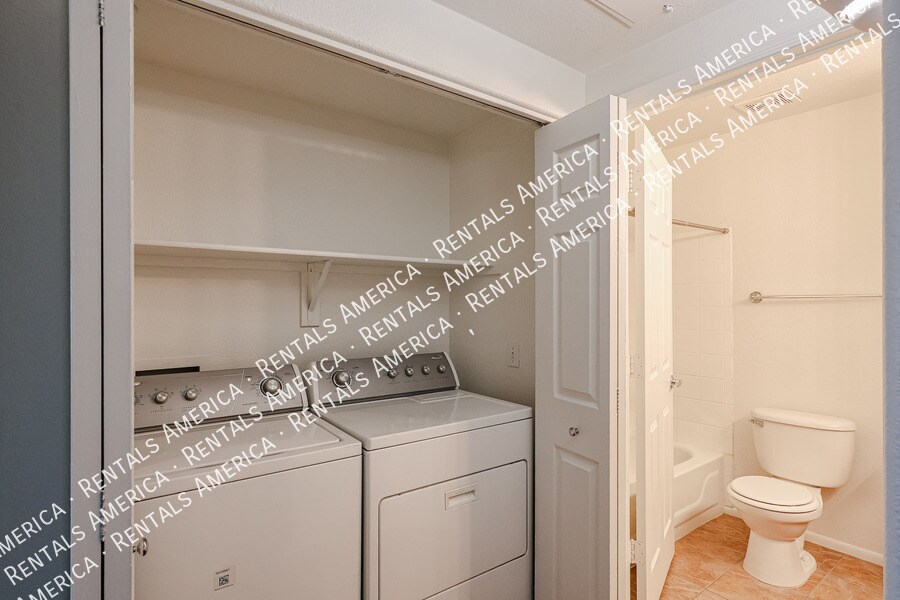 Building Photo - 7008 E Gold Dust Ave