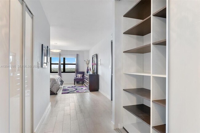 Building Photo - 5100 N Ocean Blvd