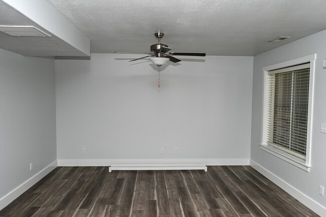 Building Photo - 2041 N 380 E