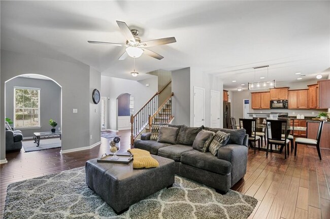 Building Photo - Beautiful 5-Bed, 3-Bath Craftsman Home Near Kennesaw Mountain