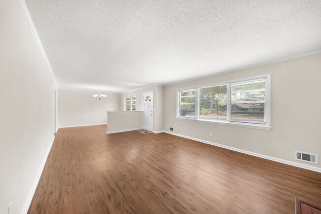 Building Photo - 409 Granade St