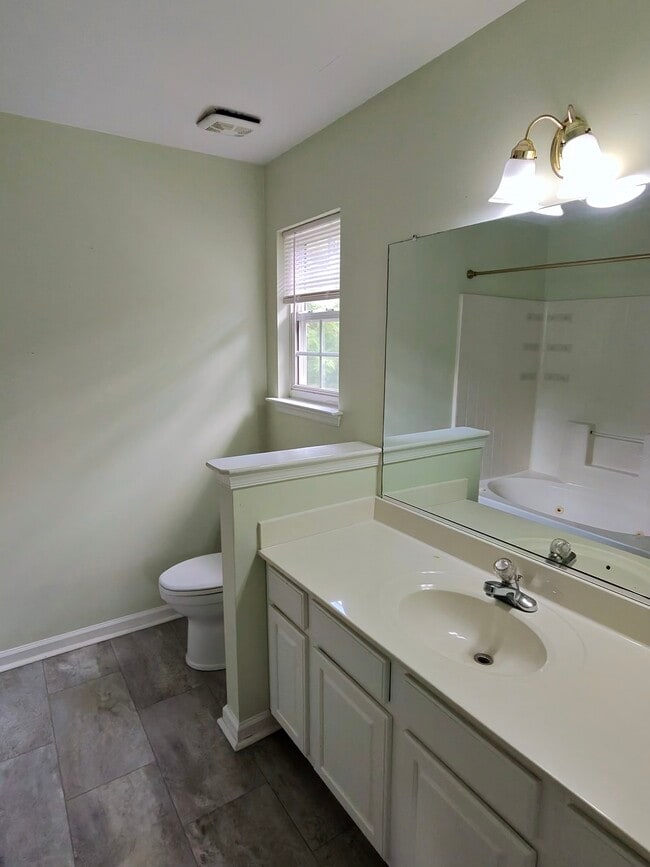 Building Photo - 105 Chardonnay Rd