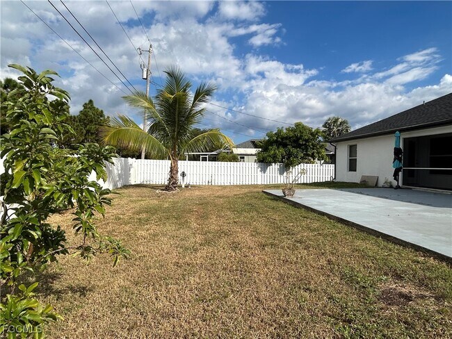 Building Photo - 1321 SW 25th St