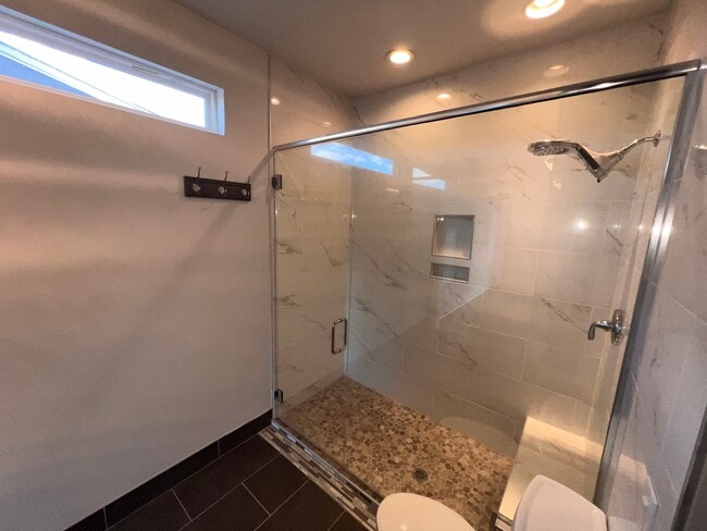 Building Photo - 155 Bell Rd