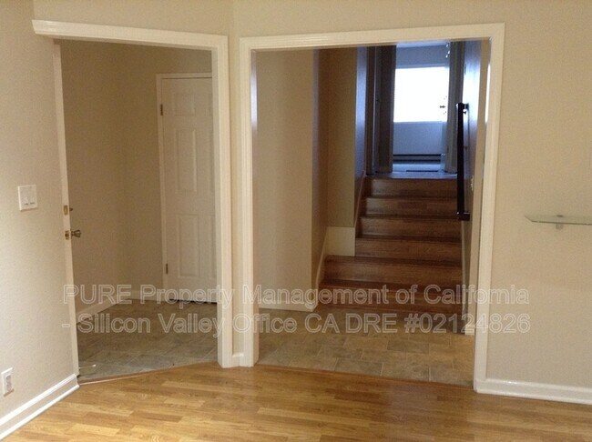 Building Photo - 2220 Almaden Rd