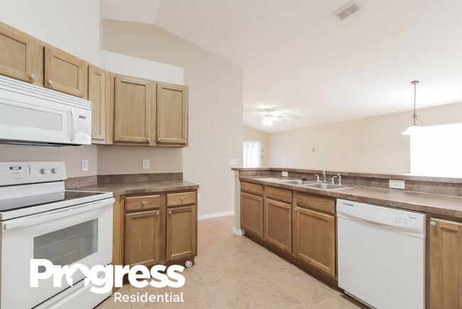 Building Photo - 2131 Colonial Woods Blvd