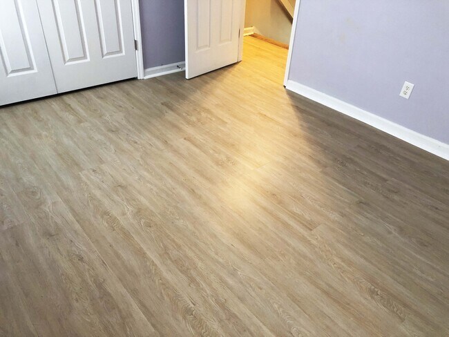 Building Photo - 1410 Dove Run Dr