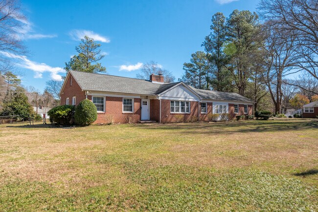 Building Photo - 804 Townsend Ave