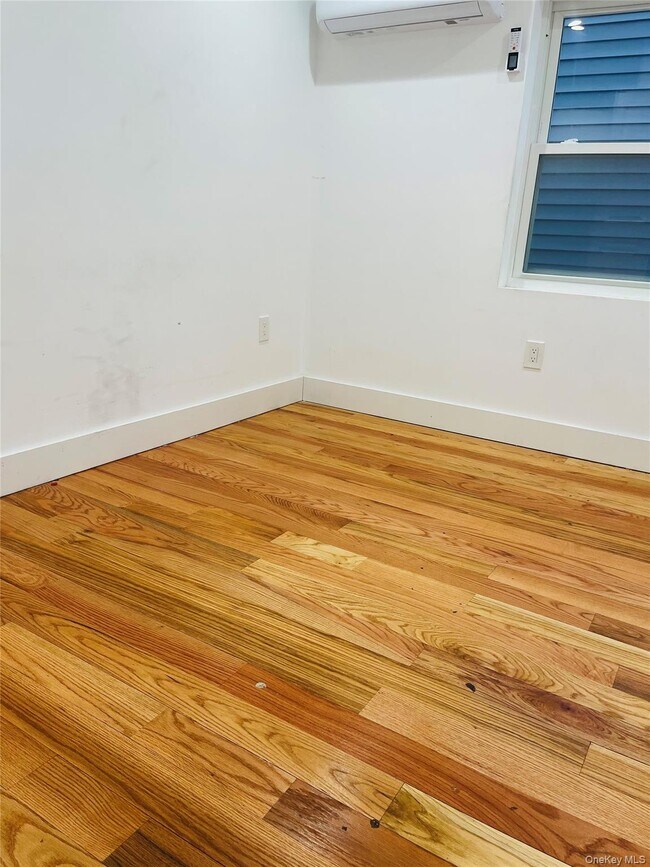 Building Photo - 1-57 Beach 25th St