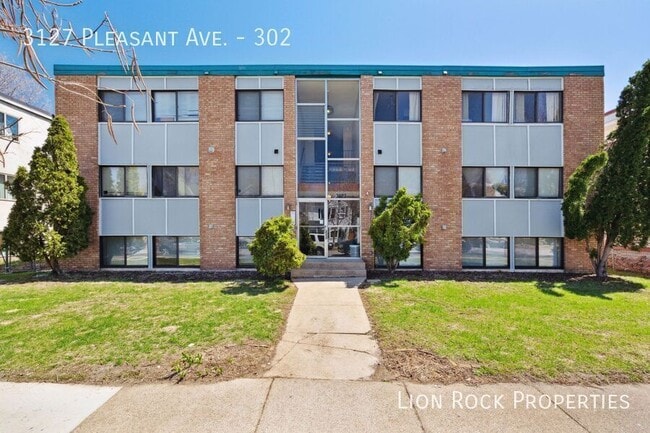 Building Photo - 3127 Pleasant Ave