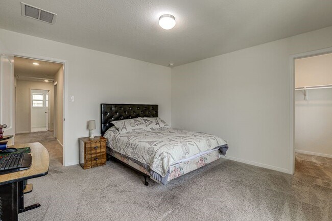 Building Photo - 14626 Hemlock Knl Ln
