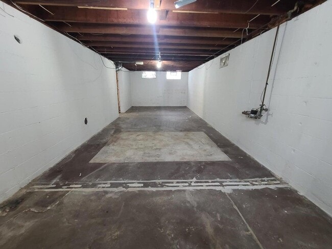 Building Photo - 1225 Lenore Ave