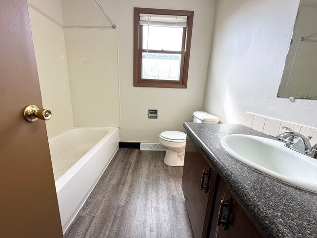 Building Photo - 2652 Sherry Ln