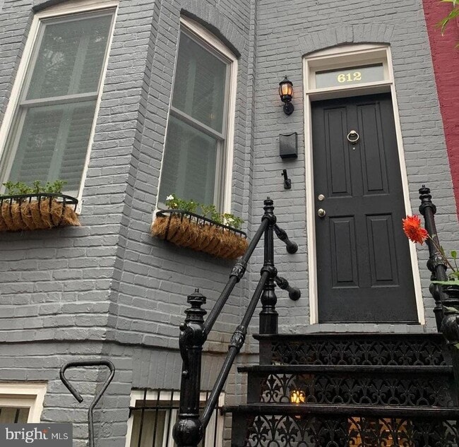 Primary Photo - 612 C St SE