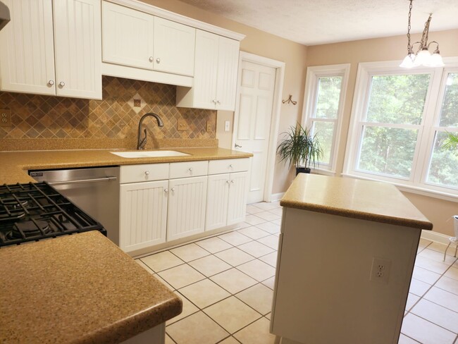Building Photo - 5564 Dorsett Shoals Rd