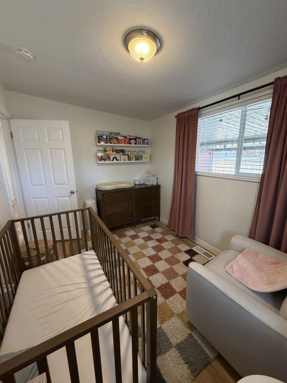 Building Photo - 872 Madsen Ln