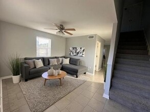 Building Photo - 3312 Taft Park