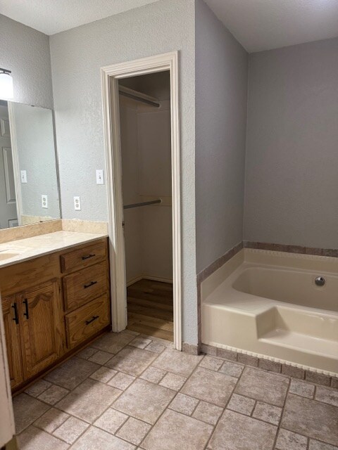 Building Photo - 2 Jeffrey Cir