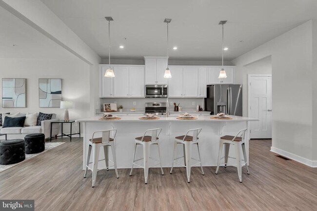 Building Photo - 14910 Townshend Ter Ave