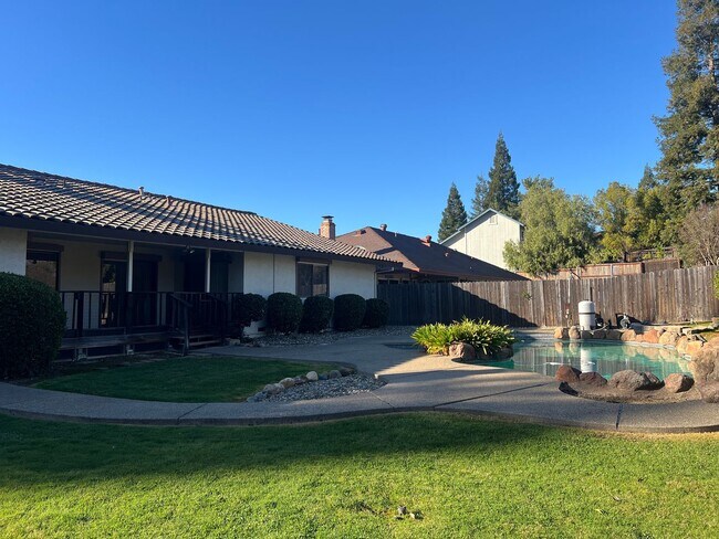 Building Photo - BEAUTIFUL 4 BEDROOM W/POOL IN FAIR OAKS!!