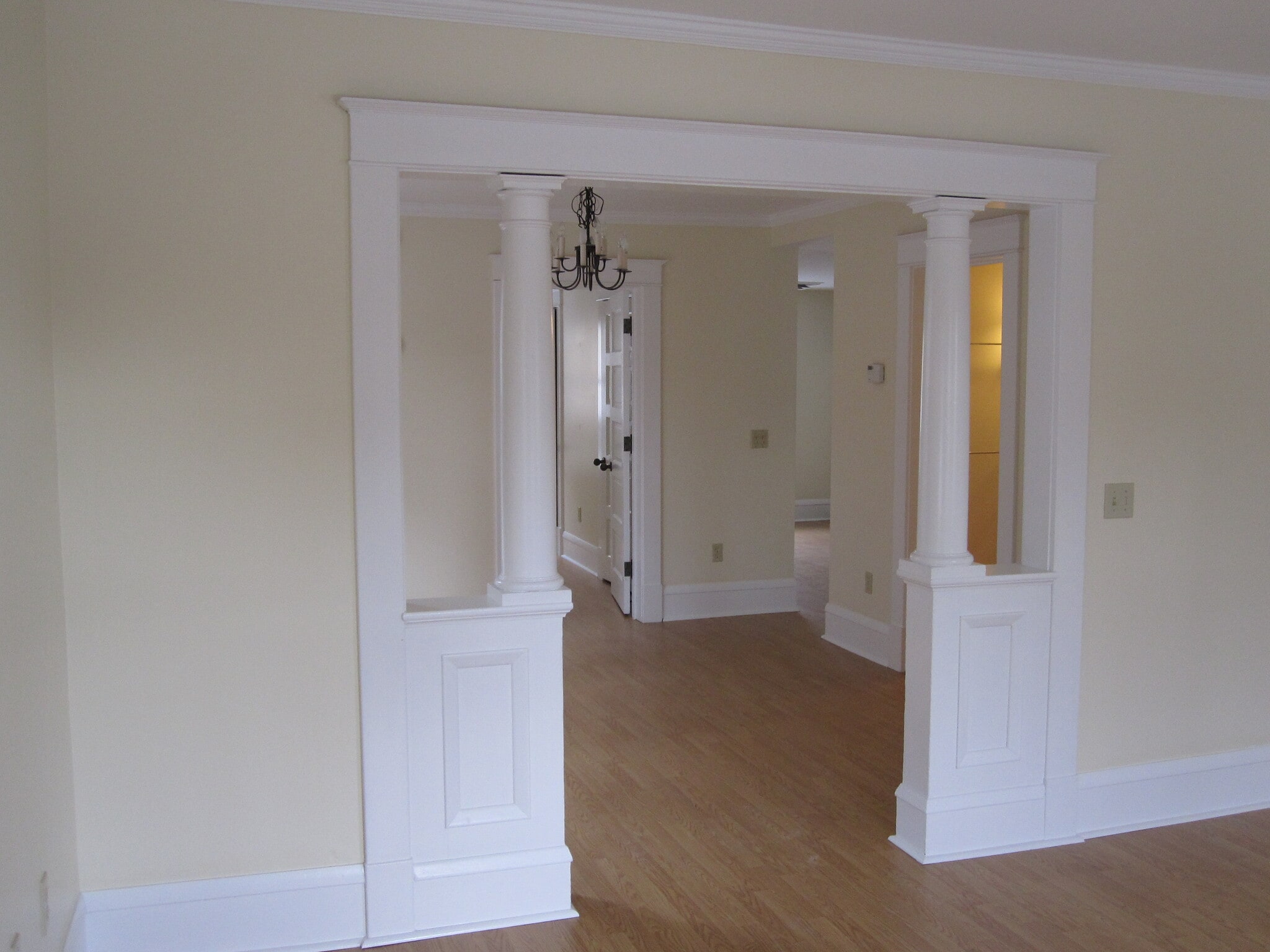 Building Photo - 326 College St