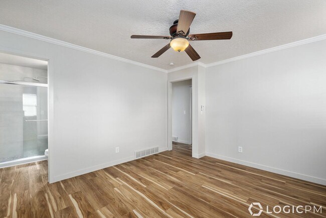 Building Photo - 10328 Countrywood Dr